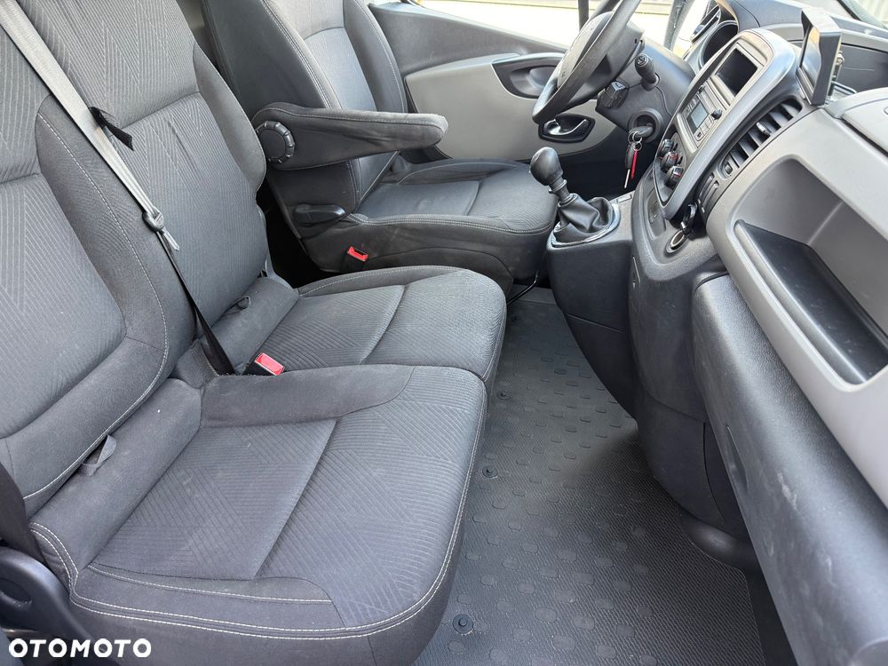 Renault Trafic - 12
