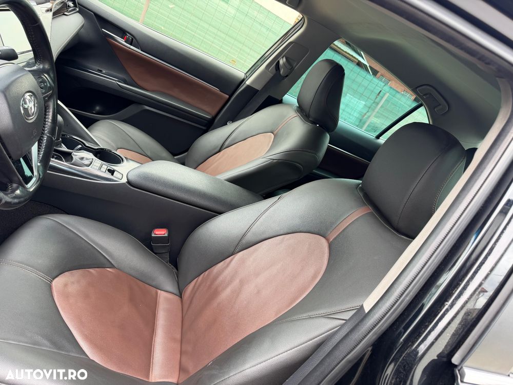 Toyota Camry Executive - 5