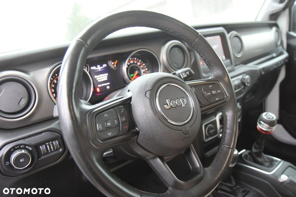 Jeep Wrangler - 15