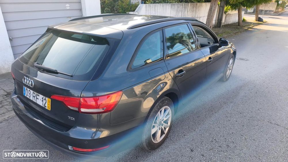Audi A4 Avant 2.0 TDi Design - 7
