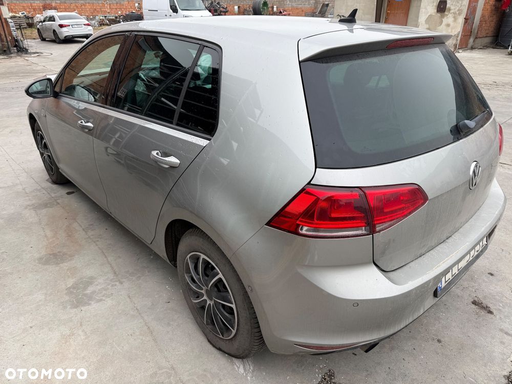 Volkswagen Golf 1.6 TDI BlueMotion Trendline - 8
