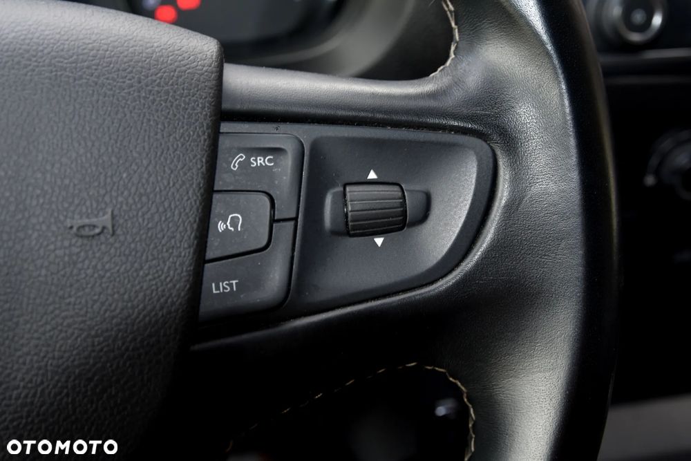 Opel VIVARO - 17