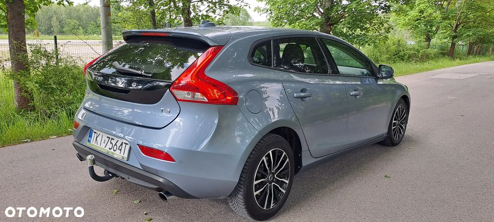 Volvo V40 T3 Geartronic Momentum - 3