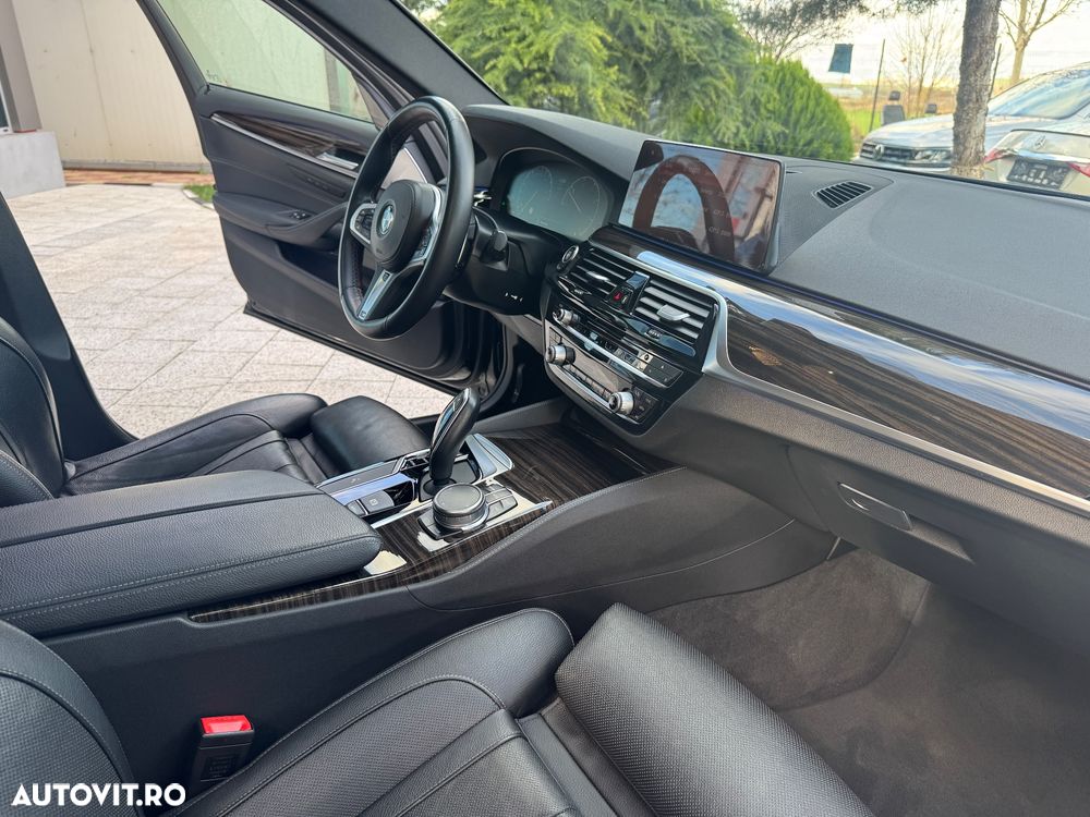 BMW Seria 5 530d xDrive - 35