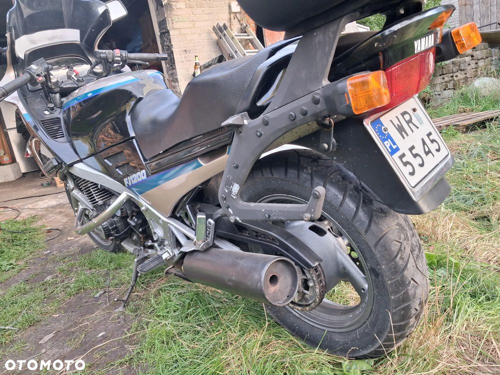 Yamaha FJ - 9