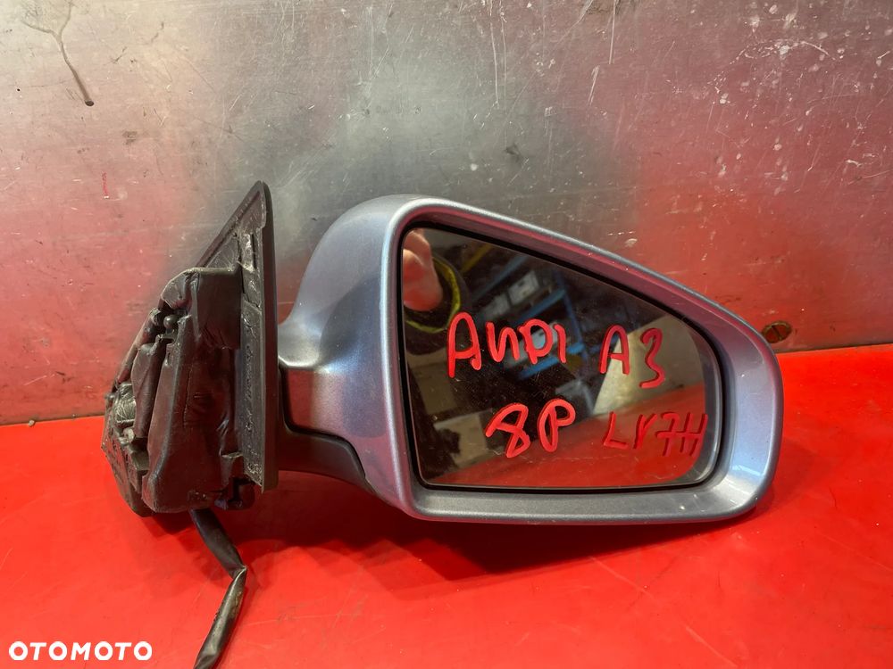 Lusterko lewe Audi A3 8P LY7H - 3