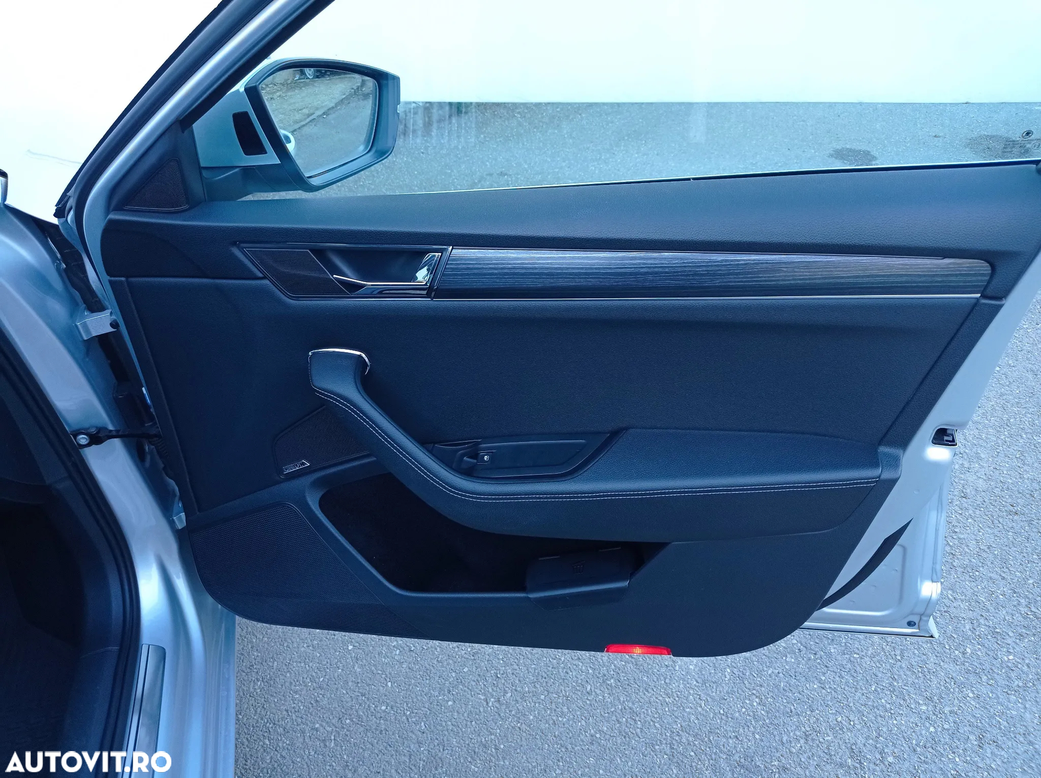 Skoda Superb 2.0 TDI DSG Style - 19
