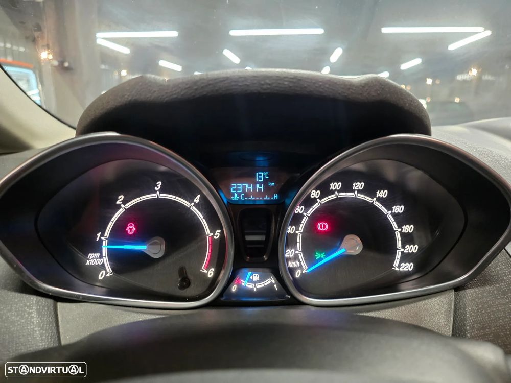 Ford Fiesta 1.6 TDCI Titanium - 20