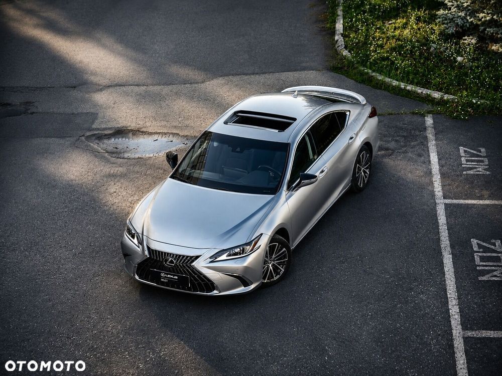 Lexus ES 300h Business Edition - 6