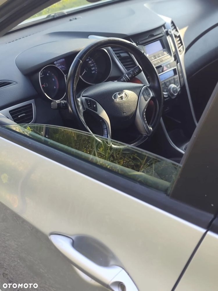 Hyundai i30 1.6 CRDi Comfort - 17