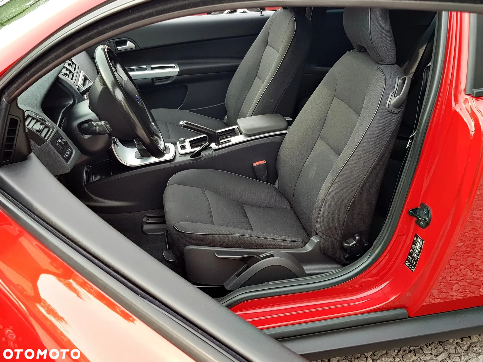 Volvo C30 D4 Momentum - 19