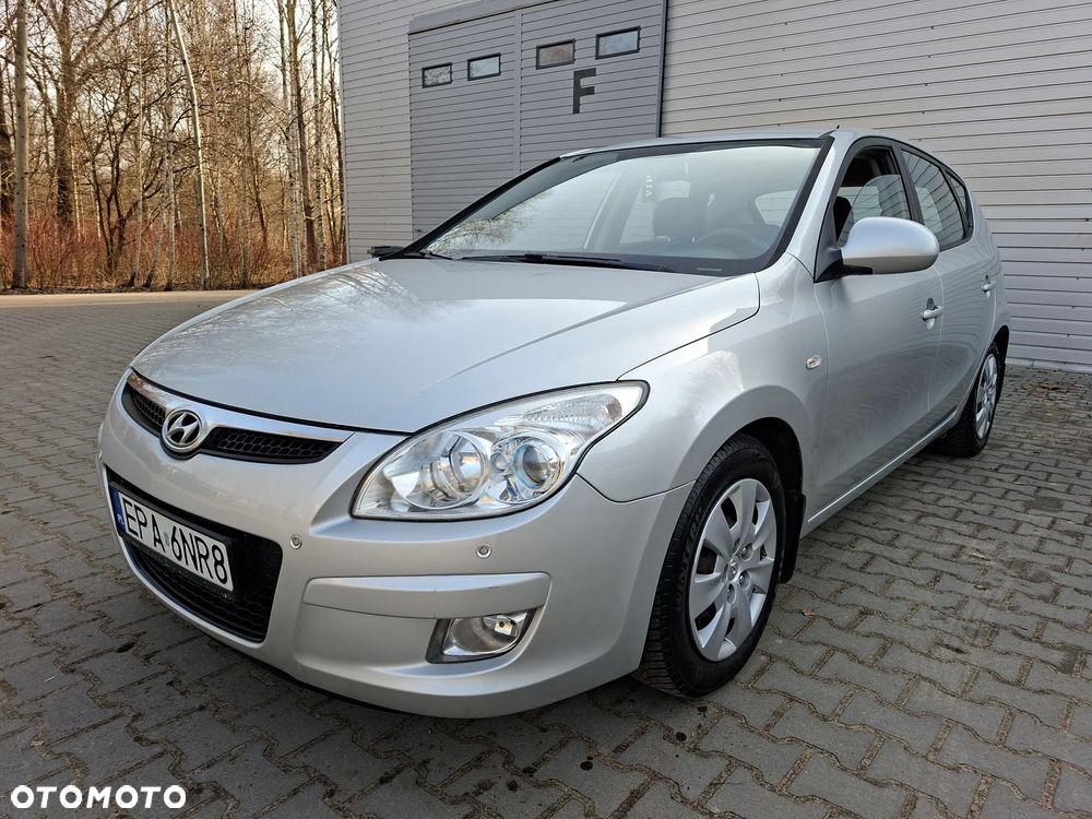 Hyundai i30 1.6 CRDi Classic + - 16