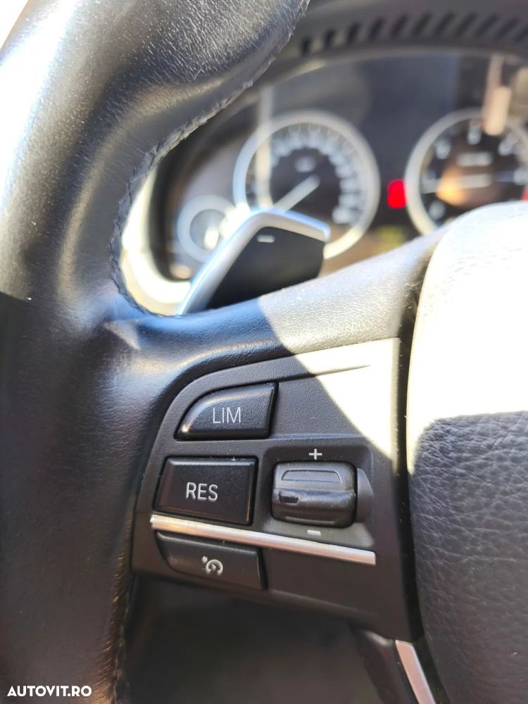 BMW Seria 5 525d xDrive Touring Sport-Aut. Luxury Line - 19