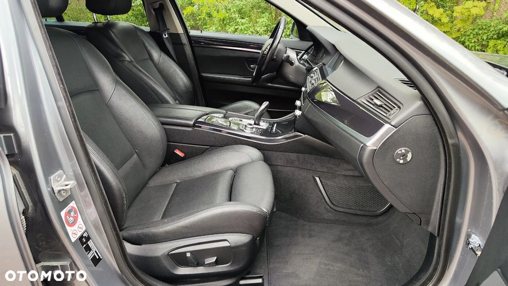 BMW Seria 5 520d - 35
