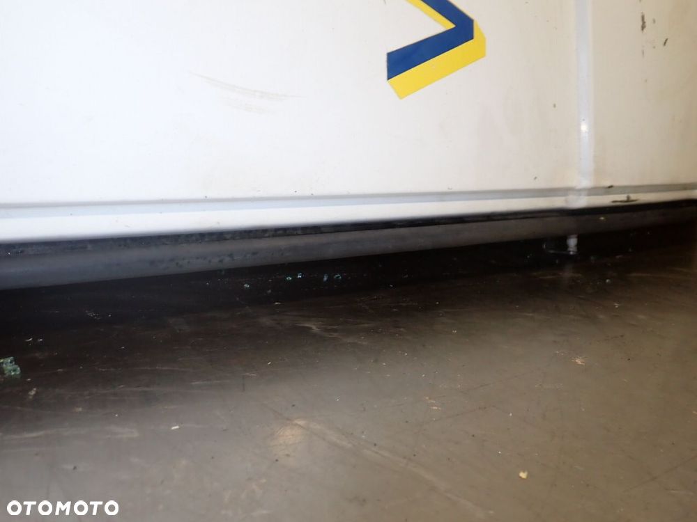 DRZWI PRAWY TYŁ SKRZYDŁOWE RENAULT TRAFIC II 1.9 - 9