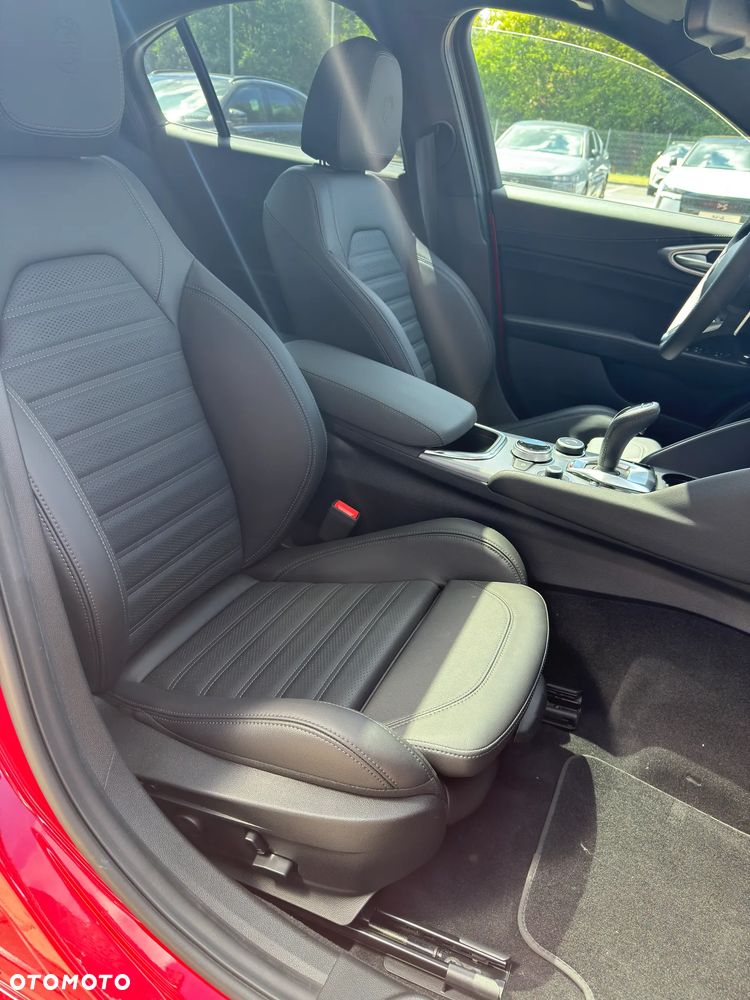Alfa Romeo Giulia 2.0 Turbo Veloce Q4 - 13