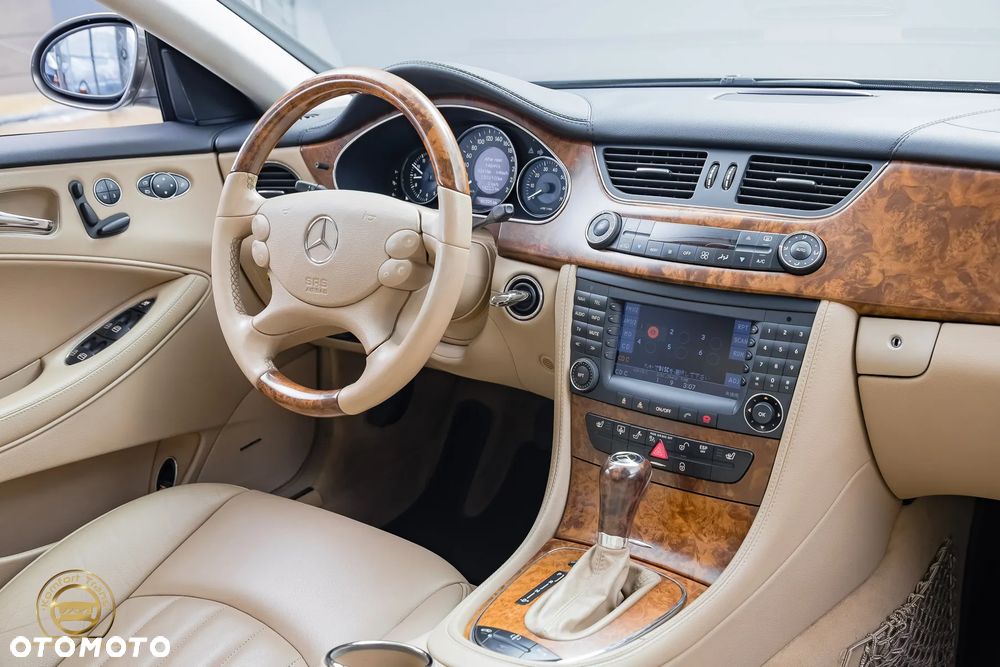 Mercedes-Benz CLS 500 - 13