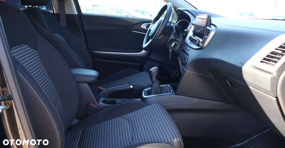 Kia Ceed - 19