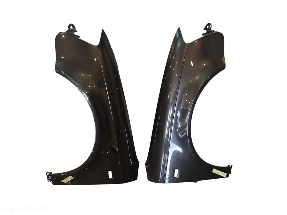 AUDI A4 B7 ZDERZAK PRZÓD POD CZUJNIKI PARKOWANIA / SPRYSKIWACZE W KOLOR: LX7Z - 3