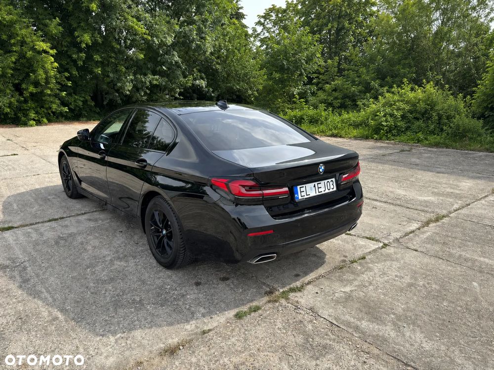 BMW Seria 5 520d xDrive - 5