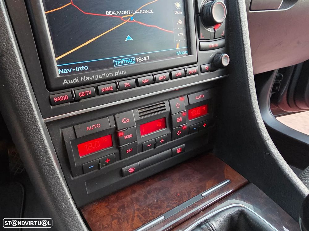 Audi A4 Avant 2.0 TDI S-line - 30