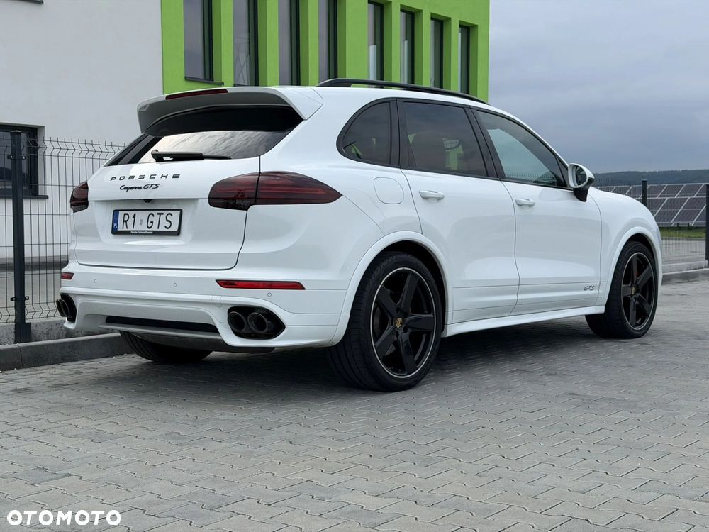 Porsche Cayenne GTS - 16