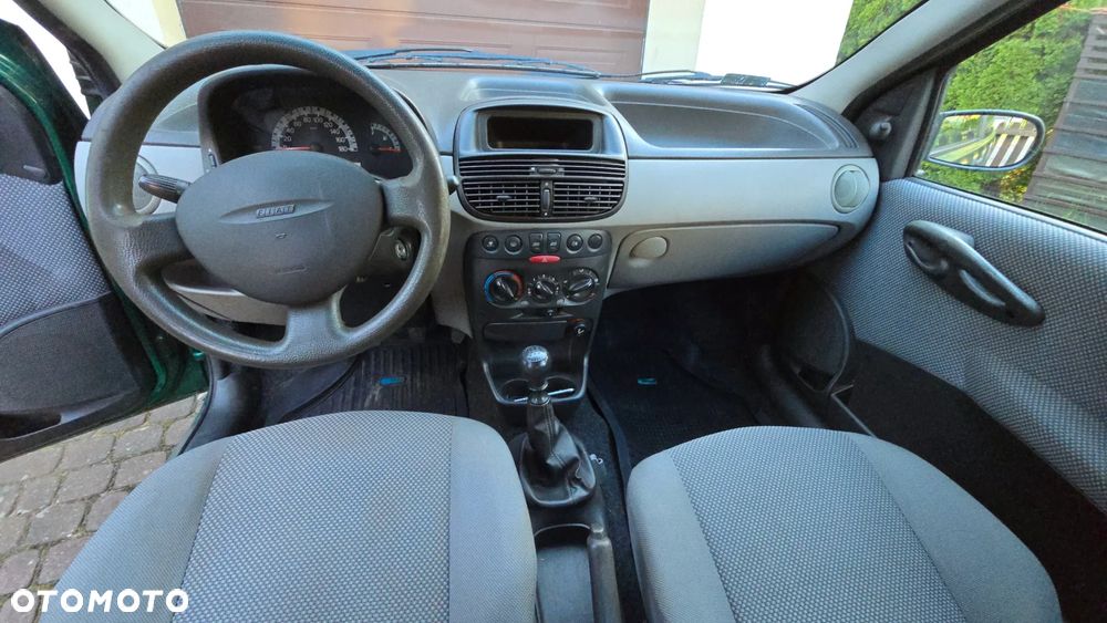 Fiat Punto 1.2 8V - 6
