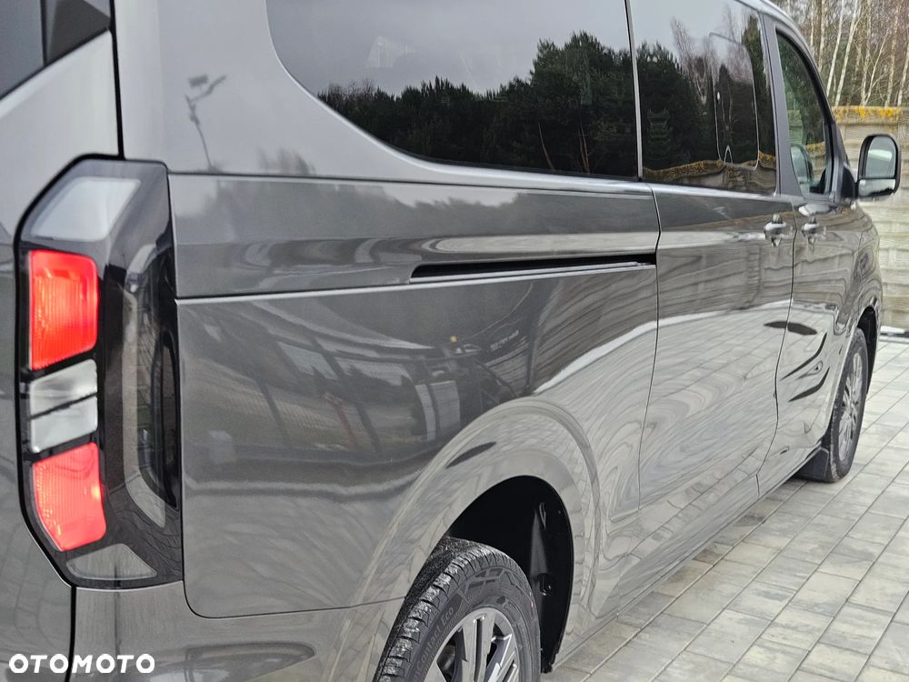 Ford Tourneo Custom 2.0 EcoBlue 320 L2 Titanium - 14