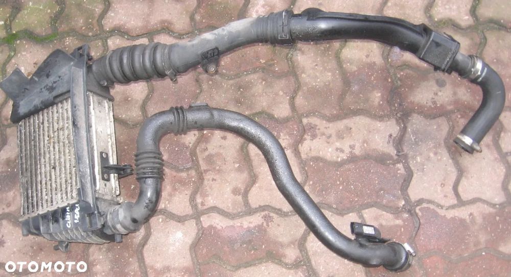 chłodnica powietrza intercooler przewód CLIO III 1.5 DCI