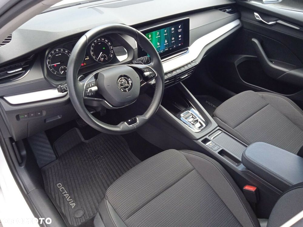 Skoda Octavia 2.0 TDI Ambition DSG - 11