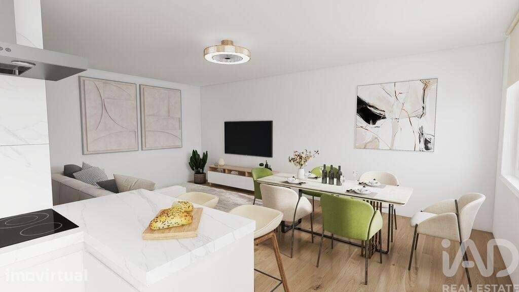Apartamento T2 em Corroios de 98,00 m2