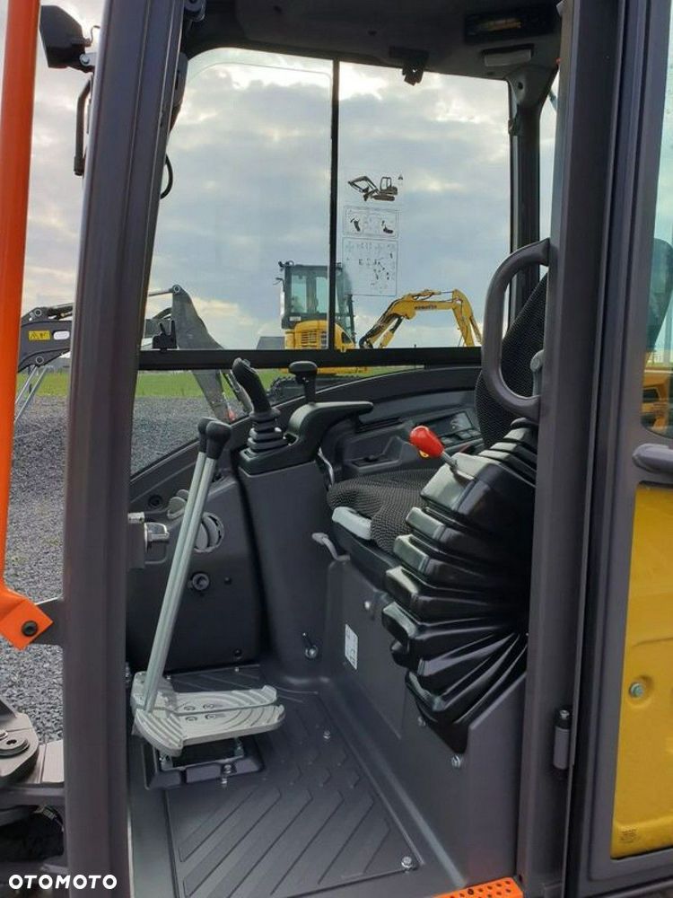 Volvo ECR25D NOWA DOSTĘPNA OD RĘKI, SZYBKOZŁĄCZE, DŁUGIE RAMIĘ, OBRÓT W OBRYSIE - 7