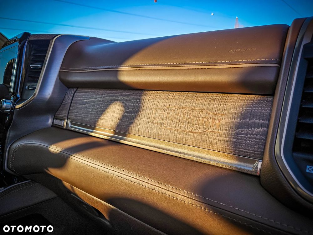 Dodge RAM 5.7 4x4 - 22