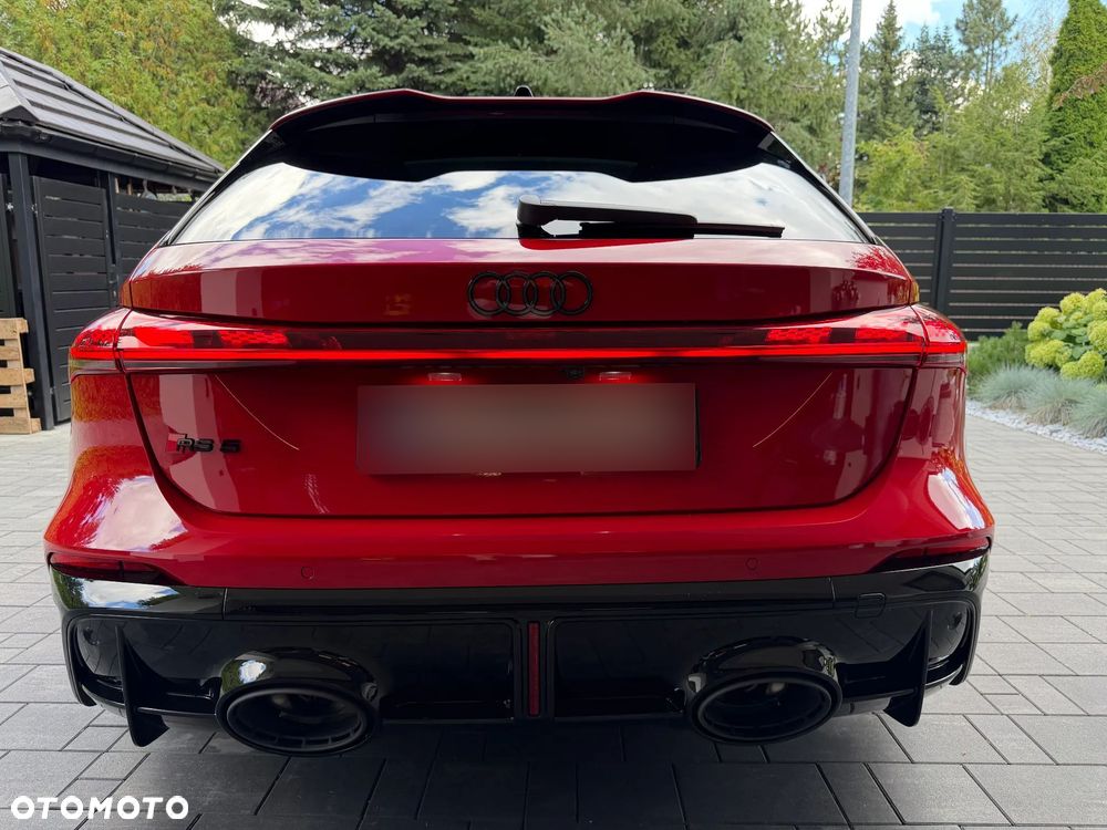Audi RS5 Avant - 4