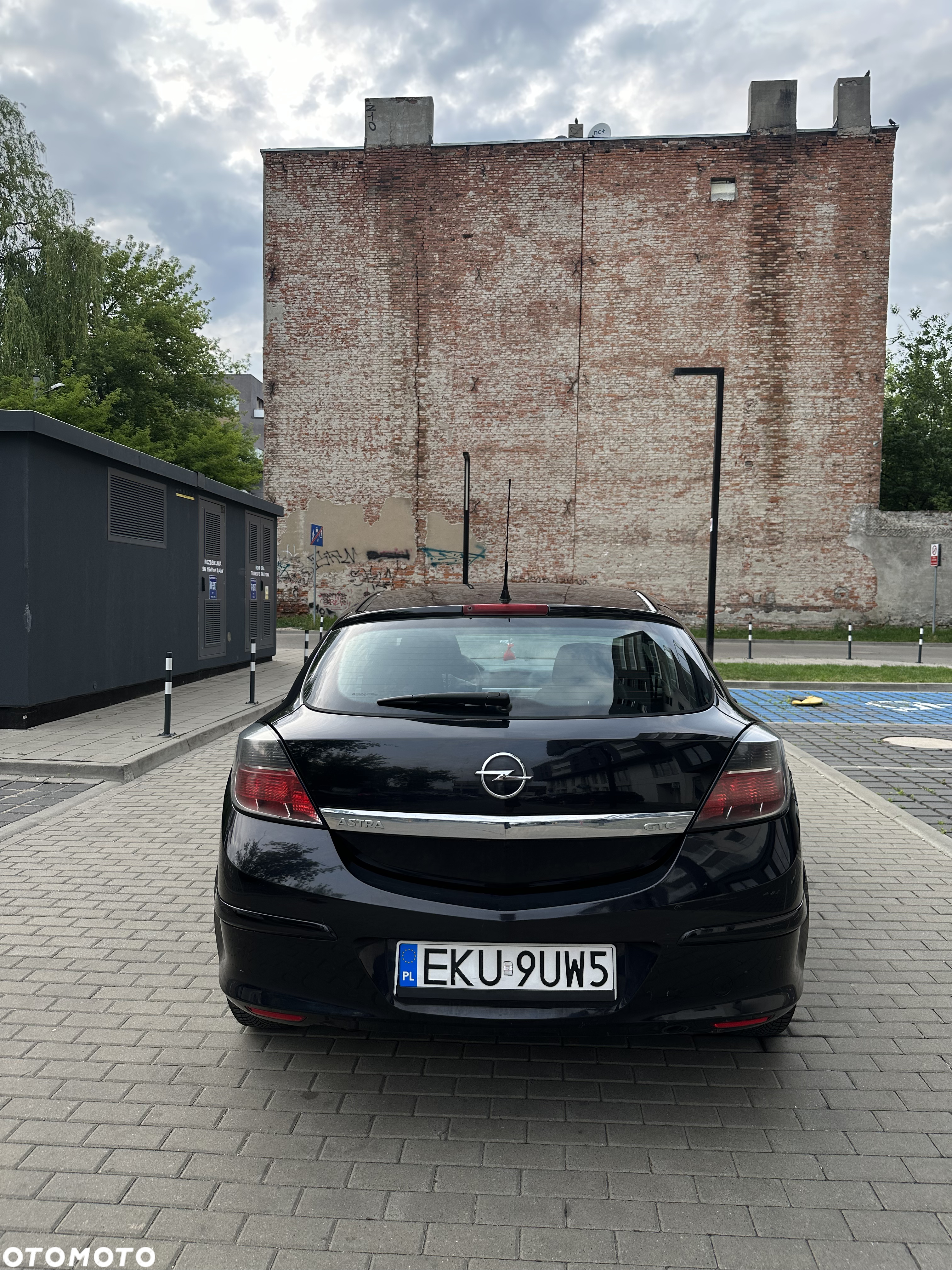 Opel Astra III GTC 1.6 Sport - 4