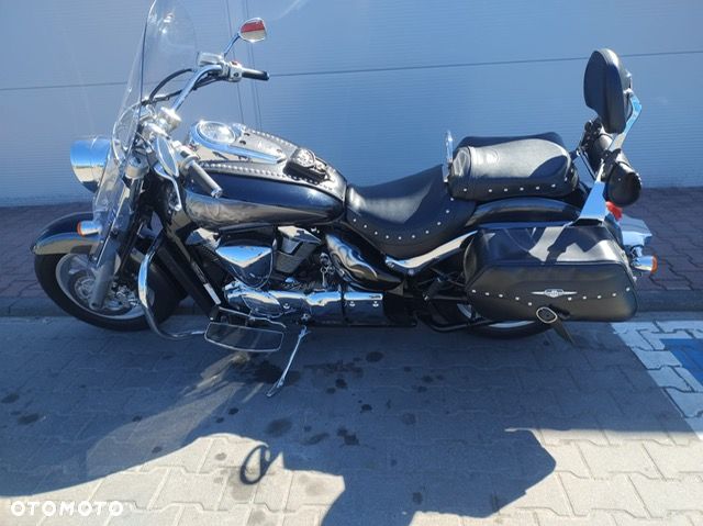 Suzuki Intruder - 3