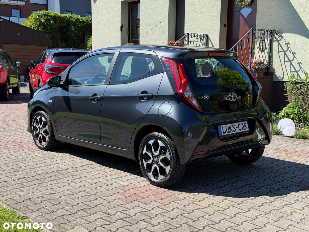 Toyota Aygo x-clusiv - 4