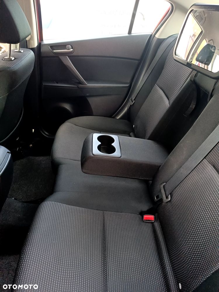 Mazda 3 1.6 Exclusive + - 8