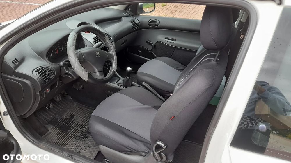 Peugeot 206 - 6