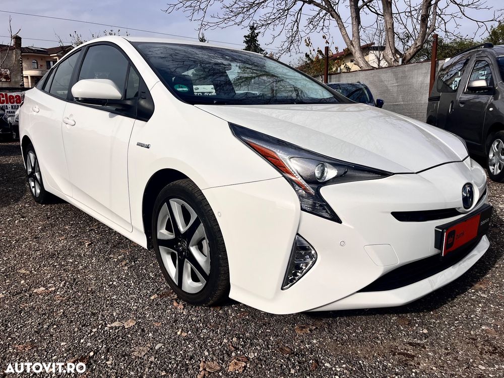 Toyota Prius (Hybrid) Sol - 5