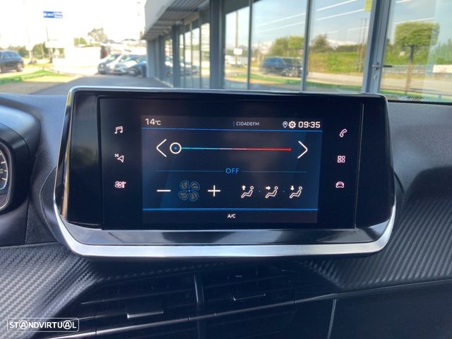 Peugeot 208 1.2 PureTech Allure - 21