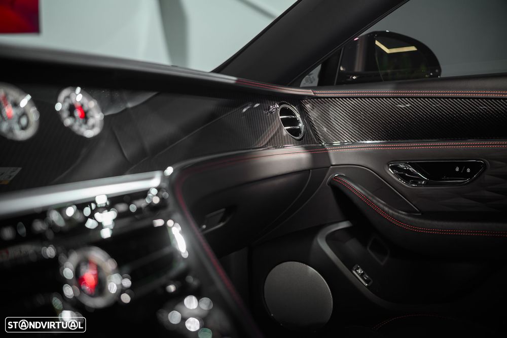 Bentley Flying Spur V8 Mulliner - 26