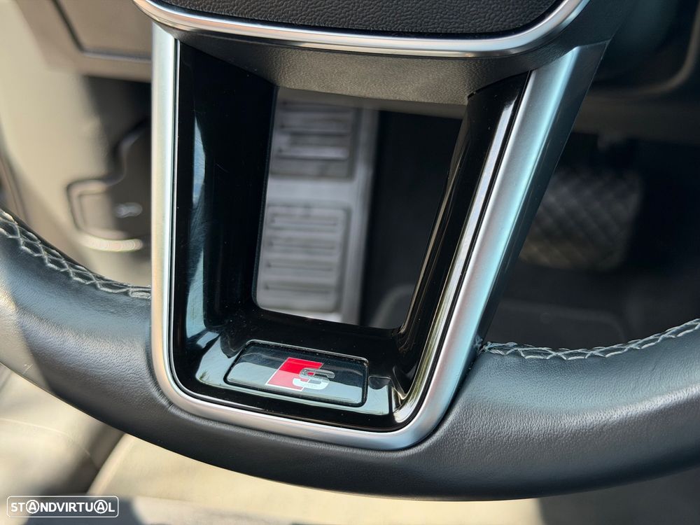Audi e-tron 55 quattro S line - 34