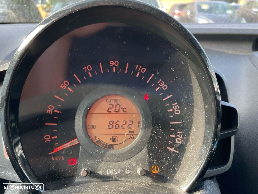 Toyota Aygo 1.0 X-Play+AC — fotografia 3