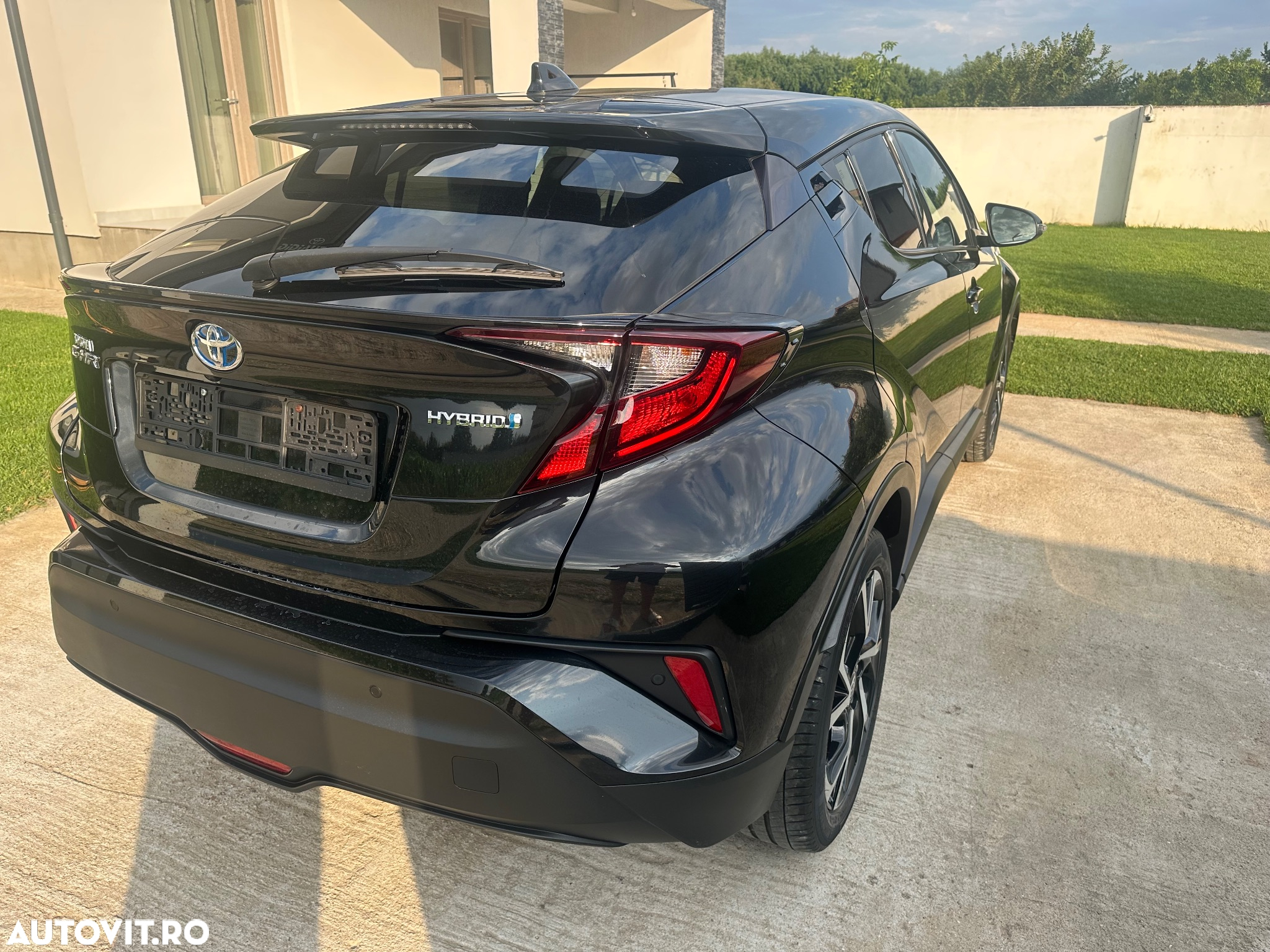 Toyota C-HR 1.8 HSD 122 CP 4x2 CVT C-lassy bi-tone - 4