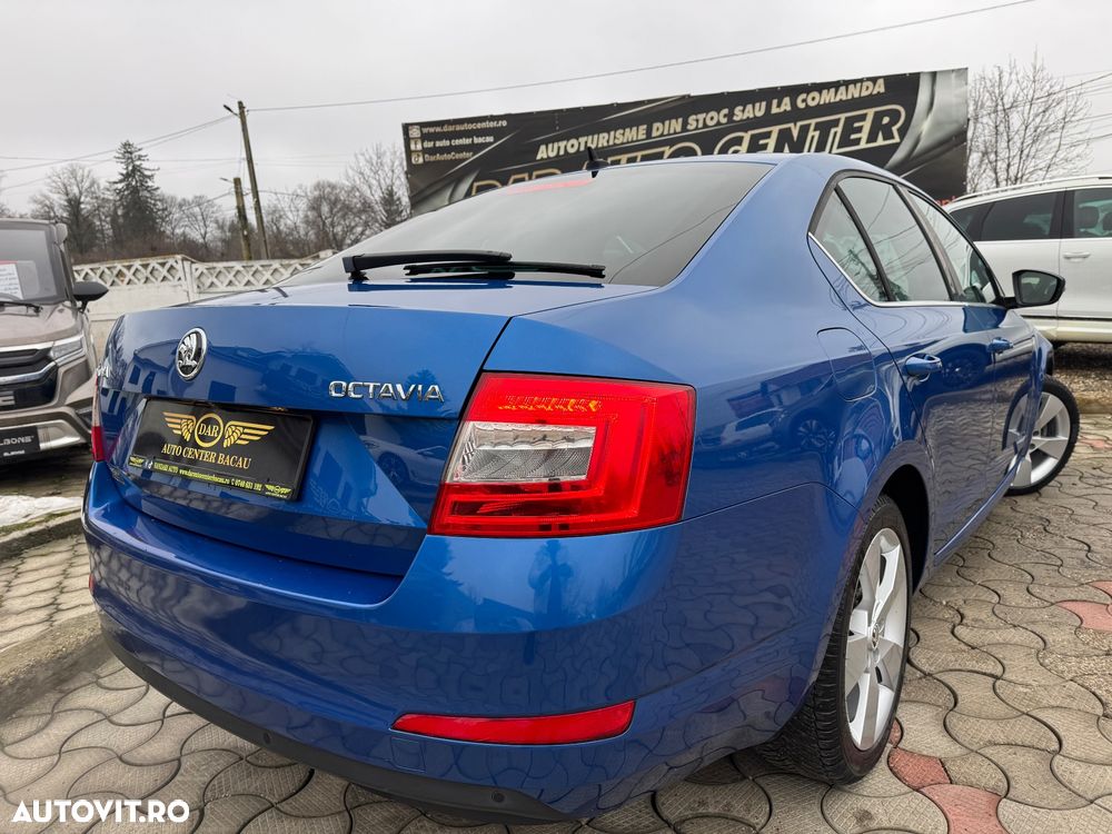 Skoda Octavia 1.6 TDI DPF DSG Sport Edition - 8