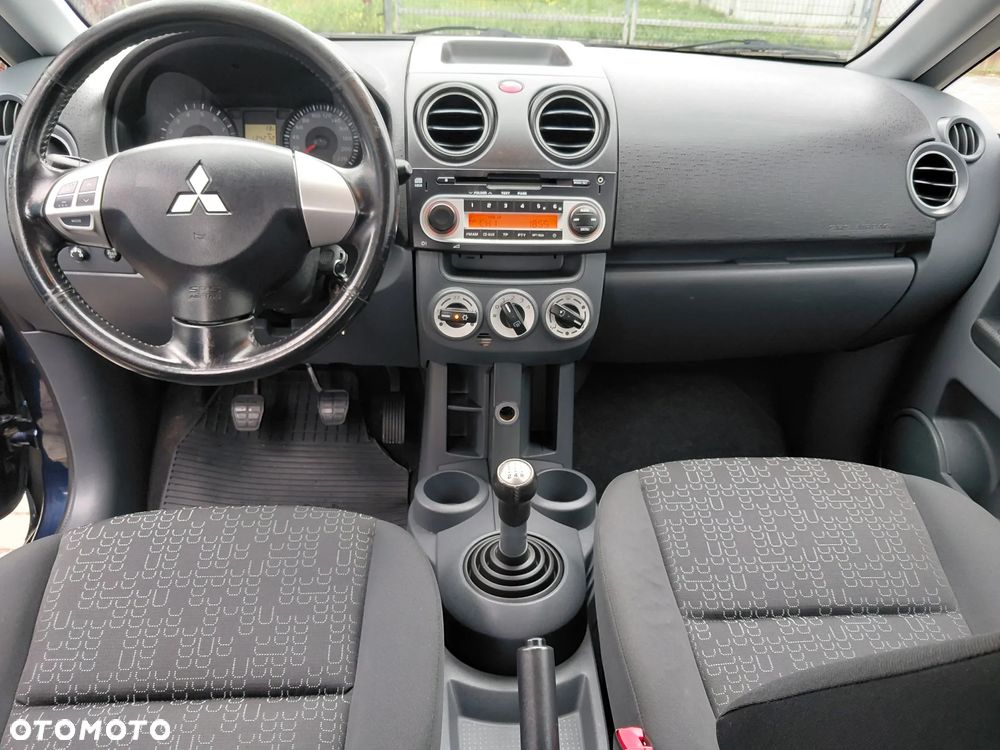 Mitsubishi Colt - 14