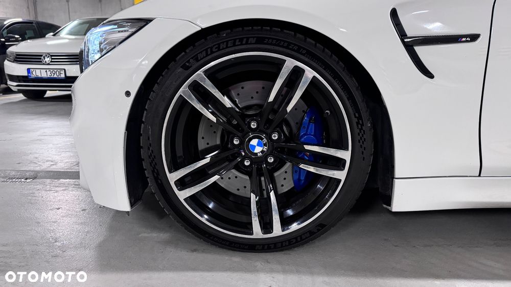 BMW M4 DKG - 10