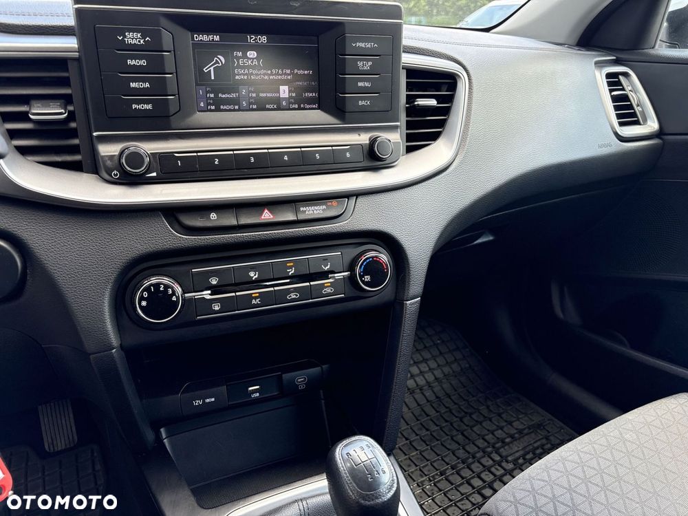 Kia Ceed - 20