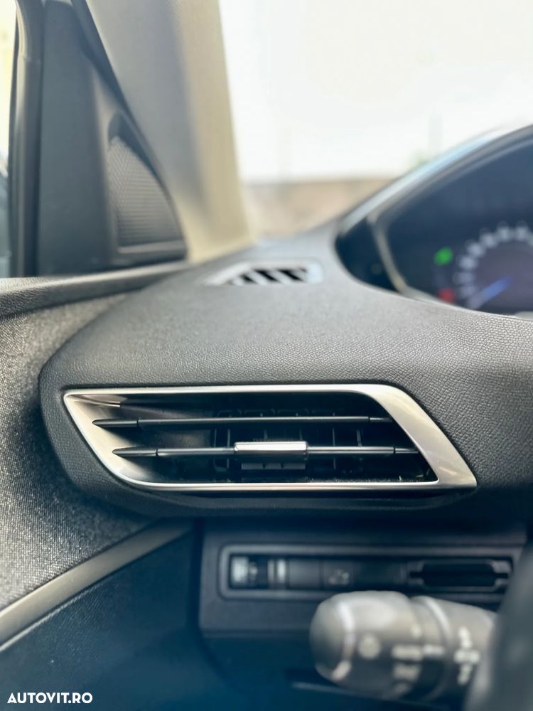 Peugeot 3008 - 28